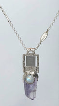 Load image into Gallery viewer, Luna USB Necklace
